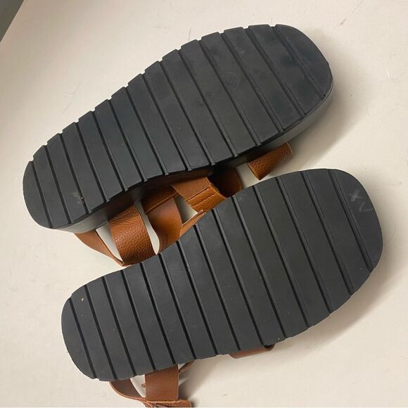 Torrid brown Flatform Gladiator plus size double wide Sandal 10WW - Picture 9 of 9